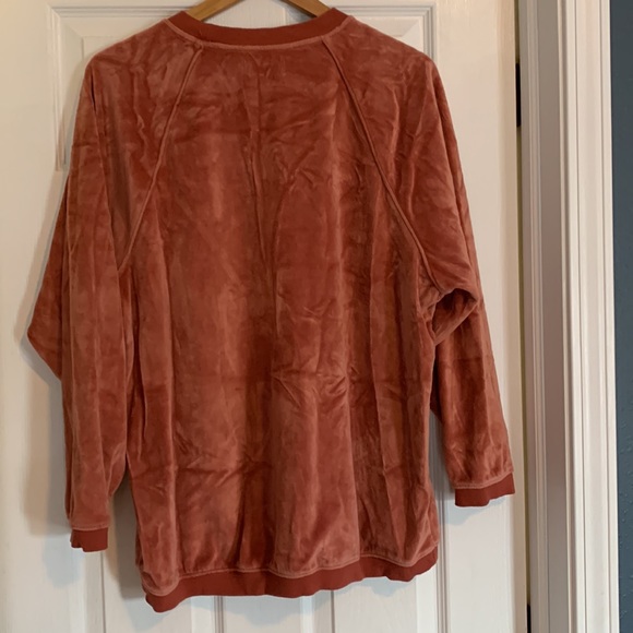 EUC aerie pink velour oversized sweatshirt - Picture 2 of 3
